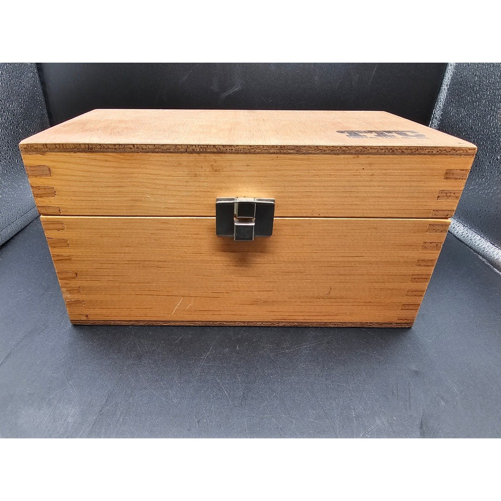 TTC Travers Tool Co Wooden Drill Bit Organizer Box Latch Storage Case